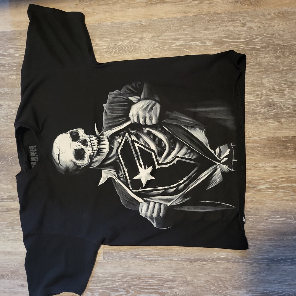 L famous stars and straps vintage tshirt